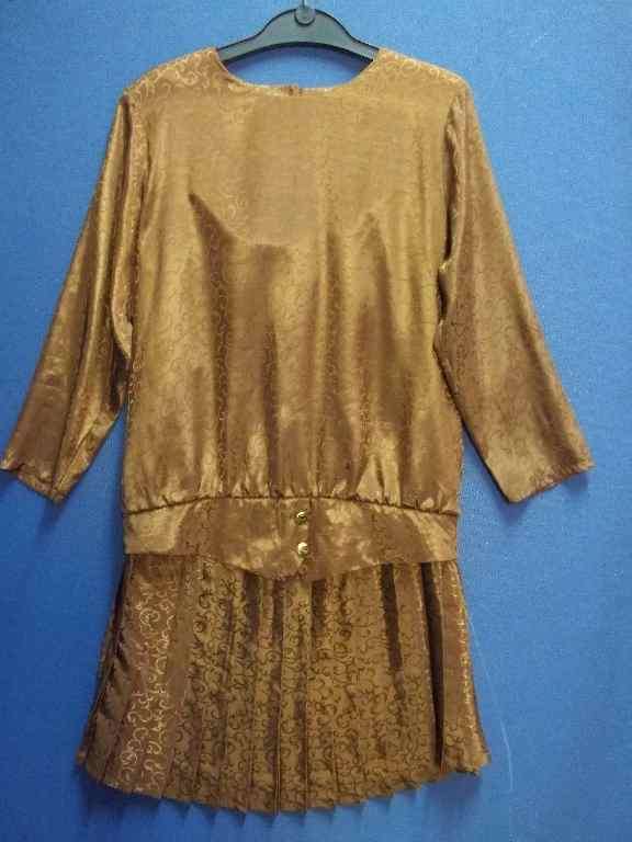 Brown Evening/Church Two Piece - Size 34 (c1980's)