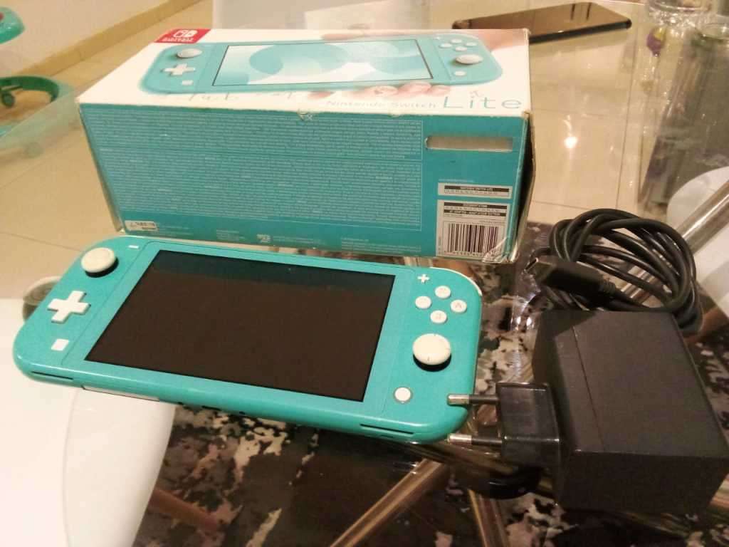 Nintendo switch lite
