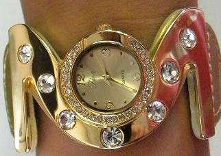 Stunning womens Gold Quartz watch!! (something different)