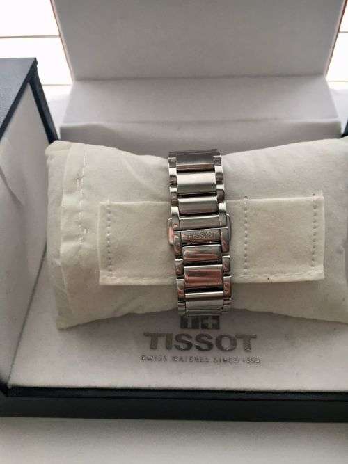 TISSOT GENEROSI-T007 309 A Ladies` watch