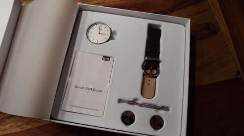 Smartwatch meets Swiss luxury (BUY NOW)