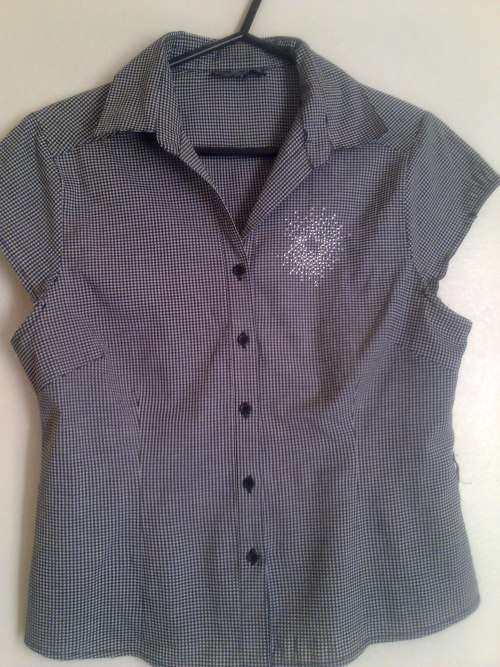 Size 34    Black/White shirt