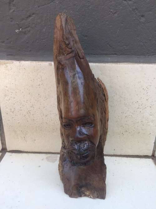 WOOD SCULPTURE SIGNED J HLUNGWANE VERY NICE!!!!