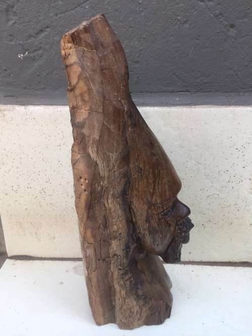 WOOD SCULPTURE SIGNED J HLUNGWANE VERY NICE!!!!