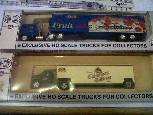 2x HO Concor trucks with trailers