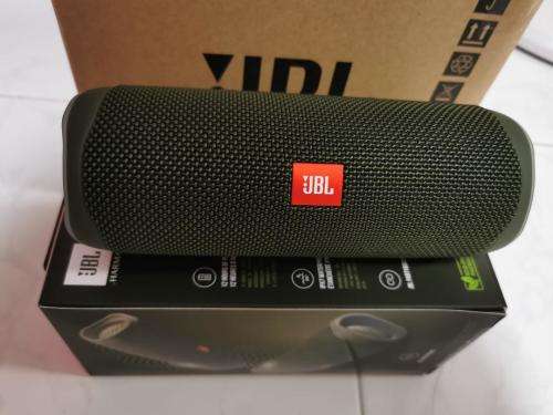 JBL FLIP  BLUETOOTH SPEAKER