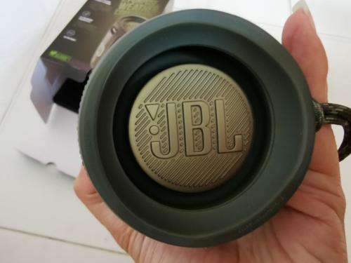 JBL FLIP  BLUETOOTH SPEAKER