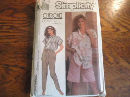 SIMPLICITY PATTERNS 9234-  SIZE= DD = 4 - 10 - COMPLETE