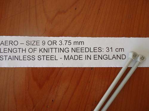 SIZE 9 OR 3.75 mm AERO STAINLESS STEEL KNITTING NEEDLES - LENGTH 31 CM MADE IN ENGLAND