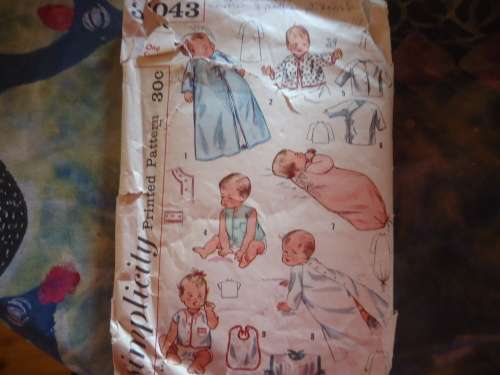 1950'S SIMPLICITY PATTERNS 3043 SIZE 1 - COMPLETE WITH TRANSFERS