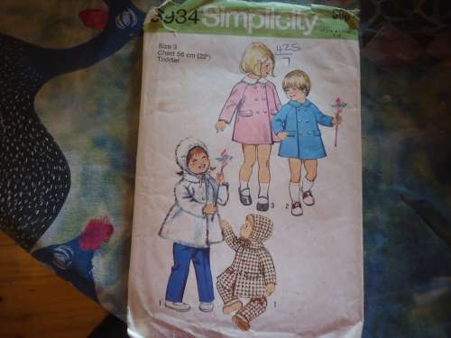 SIMPLICITY PATTERNS 5934  SIZE 3 - COMPLETE