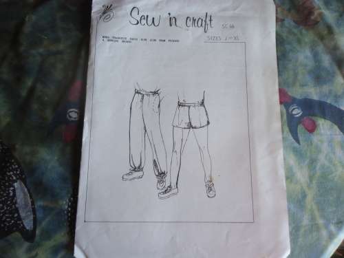 SEW 'N CRAFT PATTERNS SC46 "MEN'STRACKSUIT PANTA WUTH SEAM POCKETS + RUNNING SHORTS - SIZES J- XL