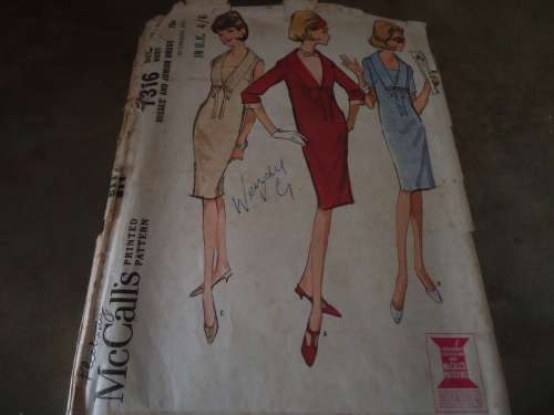 VINTAGE McCALL'S  PATTERN - 7316 MISSES AND JUNIOR DRESS  SIZE MISS 10  BUST 31" - COMPLETE