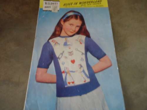 WELDONS PATTERN A85 'ALICE IN WONDERLAND" FAIR ISLE JUMPER FOR GIRLS 8 - 10 YEARS 3 PLY WOOL