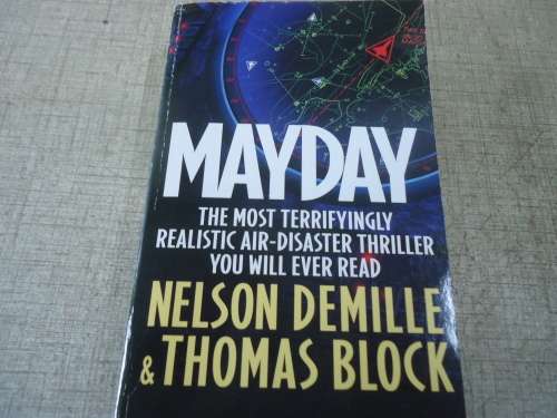 NELSON DE MILLE & THOMAS BLOCK "MAYDAY" -  SMALL SOFT COVER