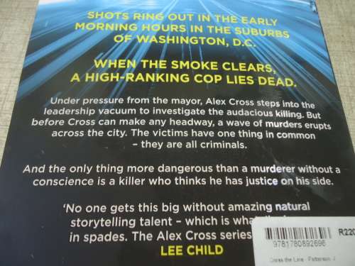 "CROSS THE LINE" - JAMES PATTERSON  - LARGE SOFT COVER - LATEST ALEX CROSS NOVEL