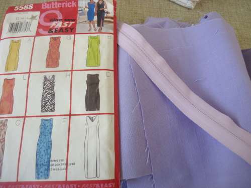 BUTTERICK PATTERN 5588 - SIZES 12 + 14 + 16  COMPLETE Plus cut V-neck purple fabric dress & zip