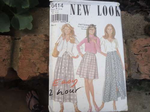 NEW LOOK PATTERNS 6414 - 6 SIZES IN ONE SIZE a =  8 -18  - COMPLETE & UNCUT