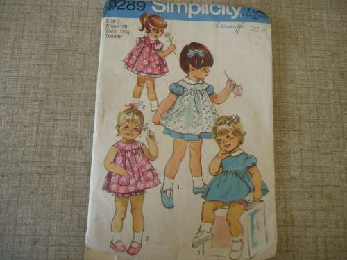 SIMPLICITY  PATTERNS 9289 TODDLER SIZE 1 BREAST 20" WAIST 19 1/2" COMPLETE