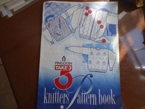 PINGOUIN "TAKE 3 KNITTERS PATTERN BOOK - SWEATERS & CARDIGAN WITH DESIGNS