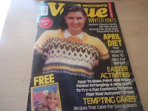 WOMEN'S VALUE APRIL 1989 KNITTING & CRAFTS - 104 PAGES