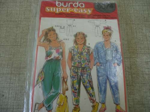 BURDA PATTERNS 6074- GIRLS SIZES 10 + 12 + 11 JUNIOR + 13 JUNIOR + 15 JUNIOR COMPLETE