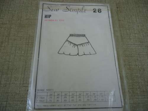 SEW SIMPLE PATTERNS # 28 BASQUE SHORTS SIZE 32" OR 81 CM