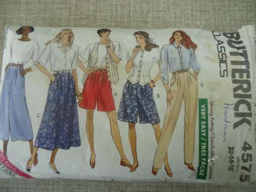 BUTTERICK   PATTERNS 4575 SIZES 12 + 14 + 16 - COMPLETE with some extra duplicate pattern pieces