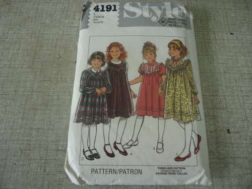 STYLE PATTERNS 4191 GIRL'S DRESS  SIZE 7 + 8 + 10  COMPLETE