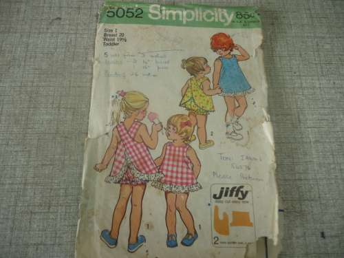 SIMPLICITY PATTERNS 5052 TODDLER  SIZE 1 YEARS - COMPLETE  - WORN PK