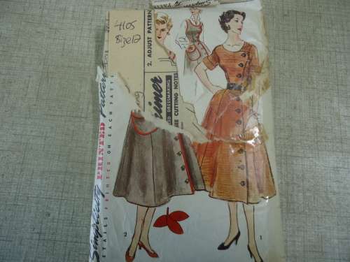 Vintage SIMPLICITY PATTERNS  DRESS  4105 MISS SIZE 12 COMPLETE-SUPPLIED IN A PLASTIC SLEEVE