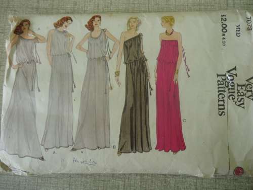 VOGUE VERY EASY PATTERNS - 7073 EVENING DRESS SIZES MEDIUM =   12- 14  - COMPLETE