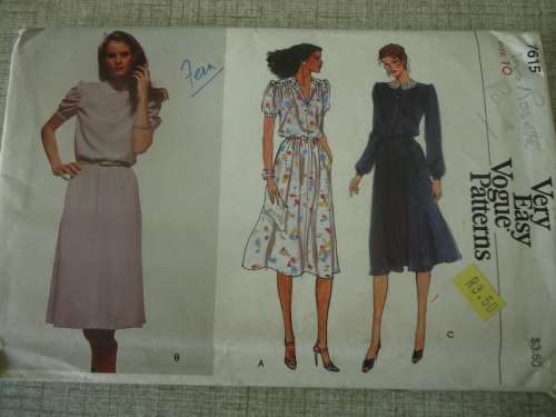 VOGUE VERY EASY PATTERNS -7615 DRESS SIZES 10 - COMPLETE & UNCUT
