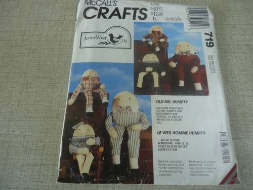 McCALLS  CRAFTS PATTERNS 719  -OLD MR HUMPTY - COMPLETE & UNCUT