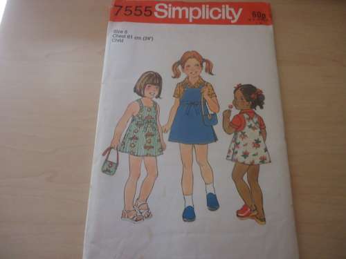 SIMPLICITY PATTERNS 7555 GIRL'S DUNGAREES SIZE 5 CHEST 61 CM COMPLETE & UNCUT