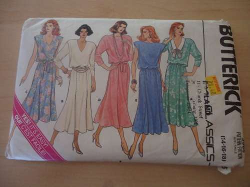 BUTTERICK  PATTERN 3965 PULL OVER DRESS ELASTIC WAIST  SIZE 14 + 16 + 18 - COMPLETE