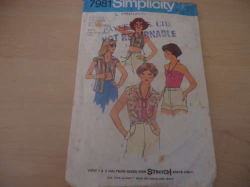 SIMPLICITY PATTERNS 7981 HALTER TOP/TOPS SIZE 6  BUST 78CM + 8  BUST 80 CM - NO INSTRUCTIONS