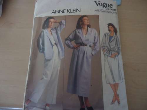 VOGUE PATTERNS - 1522  AMERICAN DESIGNER ANNE KLEIN SIZE  12 -  COMPLETE
