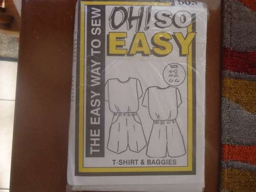 OH SO EASY  PATTERN # 605 "T SHIRT & BAGGIES" SIZES 40" = 42" + 44" COMPLETE & UNCUT