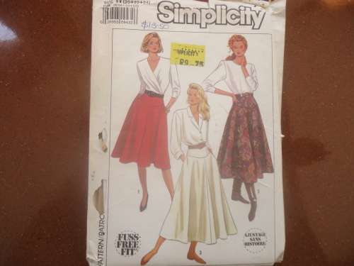 SIMPLICITY PATTERNS 9317 SKIRT  SIZE W= 20 + 22 + 24 COMPLETE