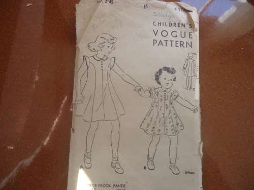 VERY VINTAGE VOGUE PATTERNS - 2145  TODDLER DRESS & PANTIE SIZE 4 YEARS COMPLETE PK WORN