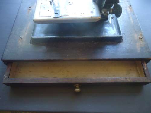 RARE 1930'S MIDGET PORTABLE SEWING MACHINE WITH CARRY CASE, INC STAND WITH DRAWER - MADE IN USA