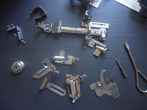 SINGER BABY MINI 221K 1951 PORTABLE SEWING MACHINE,LIGHT ELECTRIC ATTACHMENT,CARRY CASE, FULL HOUSE!