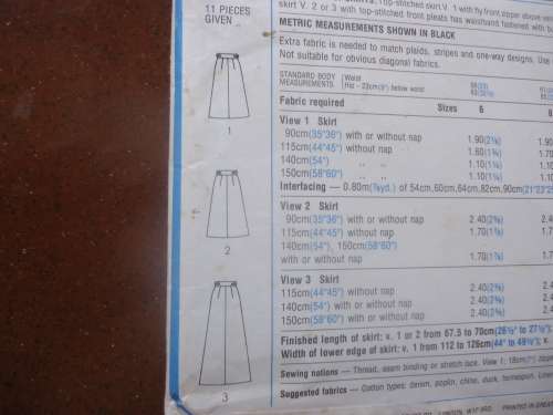 RETRO SIMPLICITY PATTERNS 7762 SIZE 10 -SKIRT IN 3 VARIATIONS - COMPLETE