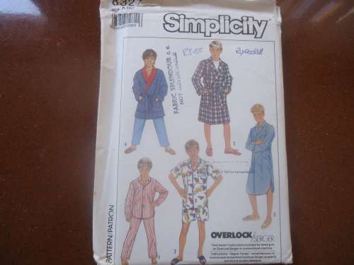 SIMPLICITY PATTERNS 8327 BOYS GOWNS & PJS  SIZE MEDIUM COMPLETE & UNCUT