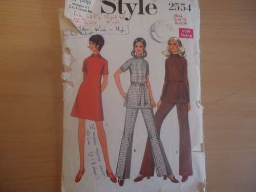 VINTAGE STYLE PATTERNS 2554 DRESS/TOP/PANTS SIZE 12 BUST 34" - COMPLETE - SUPPLIED IN PLASTIC
