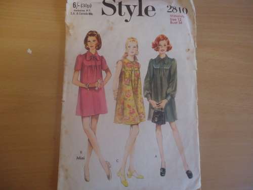 STYLE PATTERNS 2810 RETRO MATERNITY DRESS SIZE 12 BUST 34" COMPLETE - SUPPLIED IN PLASTIC