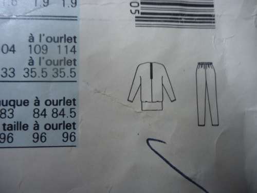 BUTTERICK  PATTERN 6524/751 TRACKSUIT SIZE A = 6 + 8 + 10 + 12 + 14 COMPLETE