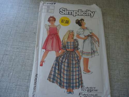 SIMPLICITY PATTERNS 7429 EASY TO SEW GIRL'S PULLOVER DRESS SIZE 10 YEARS - COMPLETE