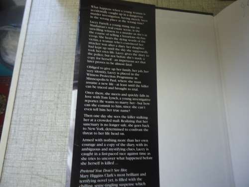 MARY HIGGINS CLARK "PRETEND YOU DON'T SEE HER"  SMALL HARD COVER + DUST COVER